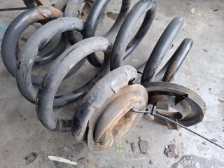 bontott VW TRANSPORTER Hátsó Rugó Pár