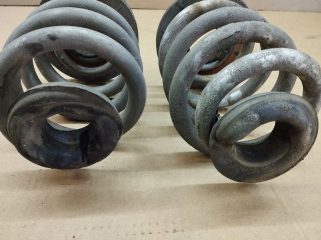 bontott VW TRANSPORTER Hátsó Rugó Pár