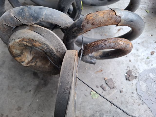 bontott VW TRANSPORTER Hátsó Rugó Pár