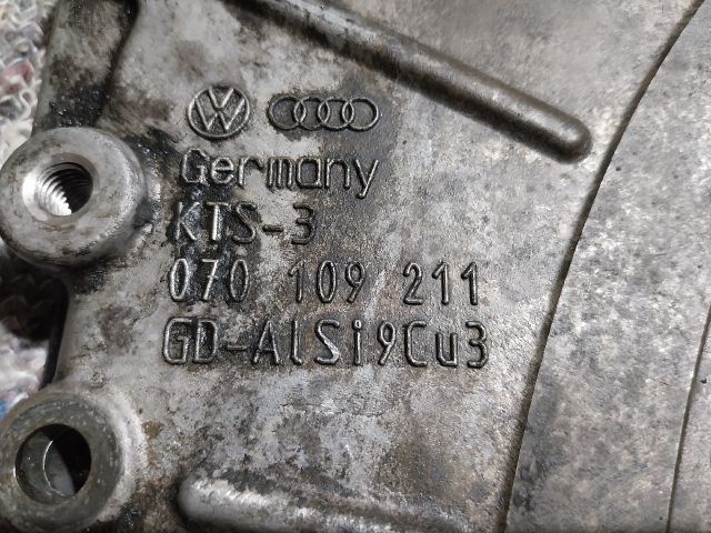 bontott VW TRANSPORTER Hátsó Vezérlés Burkolat