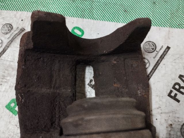 bontott VW TRANSPORTER Jobb hátsó Féknyereg Munkahengerrel