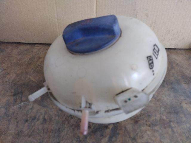 bontott VW TRANSPORTER Kiegyenlítő Tartály