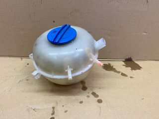 bontott VW TRANSPORTER Kiegyenlítő Tartály