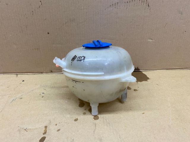 bontott VW TRANSPORTER Kiegyenlítő Tartály