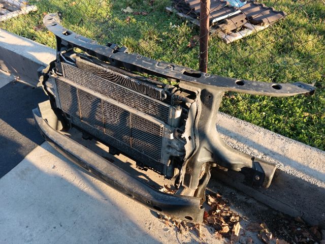 bontott VW TRANSPORTER Komplett Homlokfal (Részeivel)