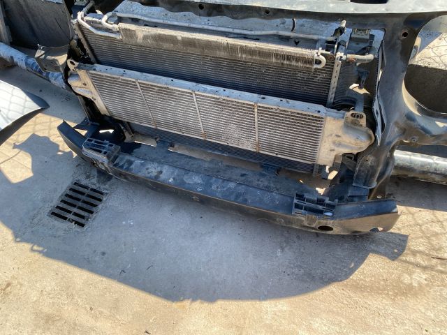 bontott VW TRANSPORTER Komplett Homlokfal (Részeivel)