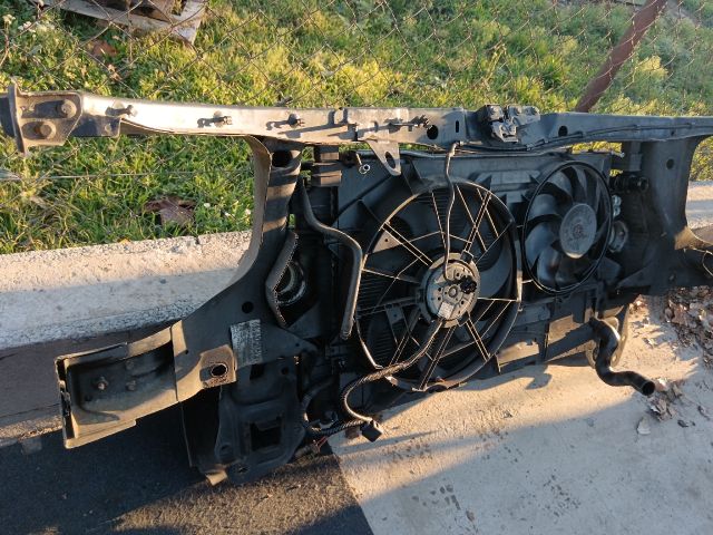 bontott VW TRANSPORTER Komplett Homlokfal (Részeivel)