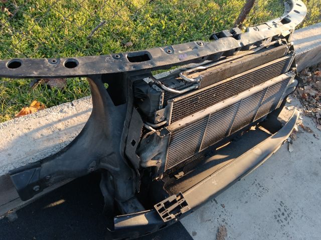 bontott VW TRANSPORTER Komplett Homlokfal (Részeivel)