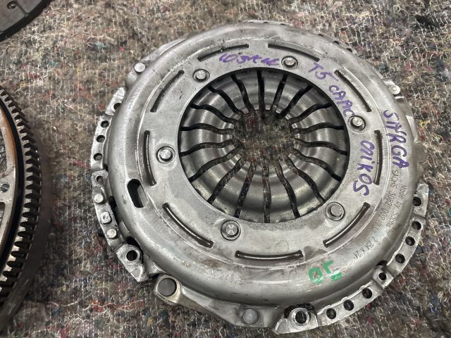 bontott VW TRANSPORTER Kuplung Szett Lendkerékkel