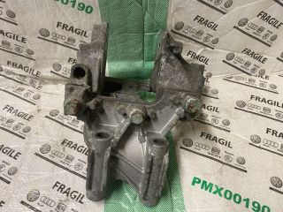 bontott VW TRANSPORTER Motor Tartó Bak (Fém)