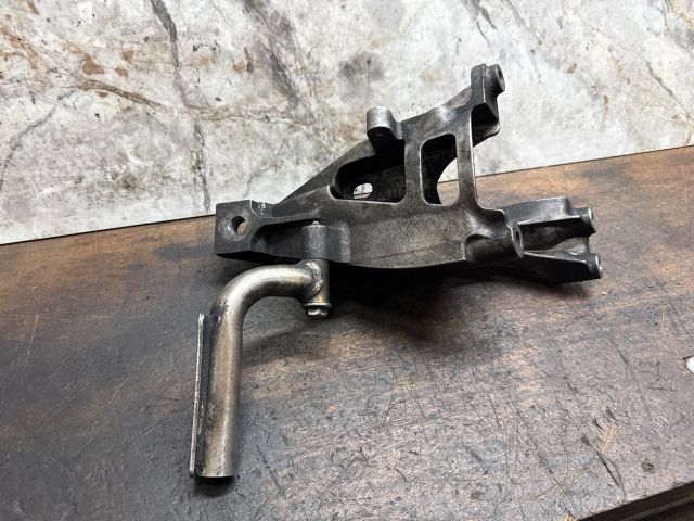 bontott VW TRANSPORTER Motor Tartó Bak (Fém)