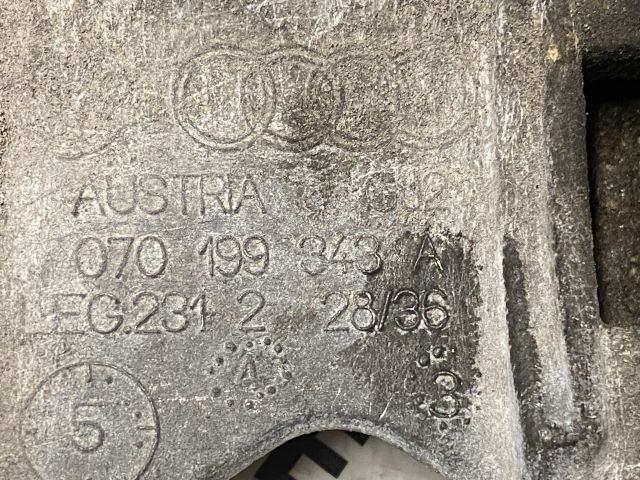 bontott VW TRANSPORTER Motor Tartó Bak (Fém)