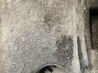 bontott VW TRANSPORTER Motor Tartó Bak (Fém)