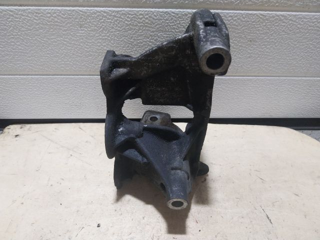 bontott VW TRANSPORTER Motor Tartó Bak (Fém)