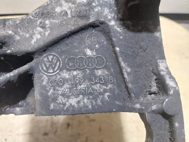 bontott VW TRANSPORTER Motor Tartó Bak (Fém)