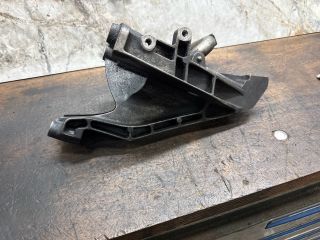 bontott VW TRANSPORTER Motor Tartó Bak (Fém)