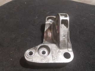 bontott VW TRANSPORTER Motor Tartó Bak Jobb