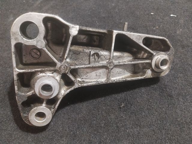 bontott VW TRANSPORTER Motor Tartó Bak Jobb