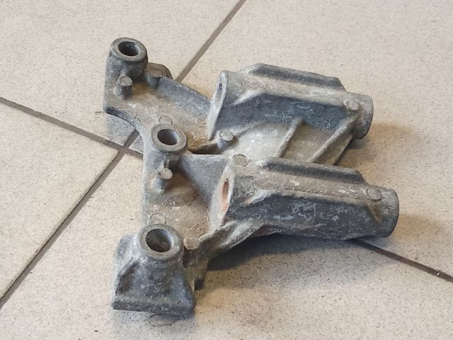 bontott VW TRANSPORTER Motor Tartó Bak (Pozíciófüggetlen)