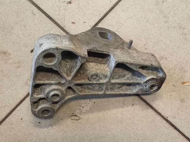 bontott VW TRANSPORTER Motor Tartó Bak (Pozíciófüggetlen)