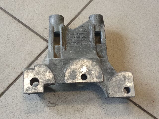 bontott VW TRANSPORTER Motor Tartó Bak (Pozíciófüggetlen)