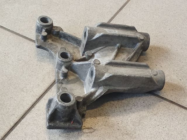 bontott VW TRANSPORTER Motor Tartó Bak (Pozíciófüggetlen)