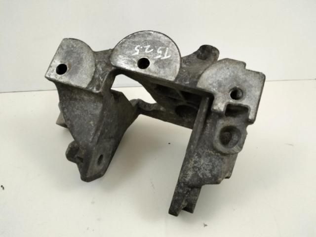 bontott VW TRANSPORTER Motor Tartó Bak (Pozíciófüggetlen)