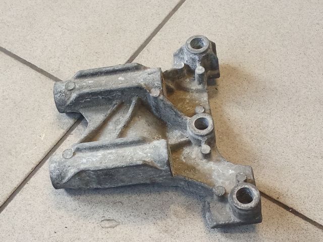 bontott VW TRANSPORTER Motor Tartó Bak (Pozíciófüggetlen)