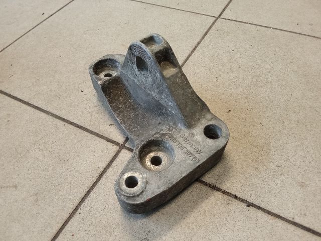 bontott VW TRANSPORTER Motor Tartó Bak (Pozíciófüggetlen)