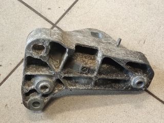 bontott VW TRANSPORTER Motor Tartó Bak (Pozíciófüggetlen)