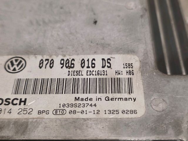 bontott VW TRANSPORTER Motorvezérlő