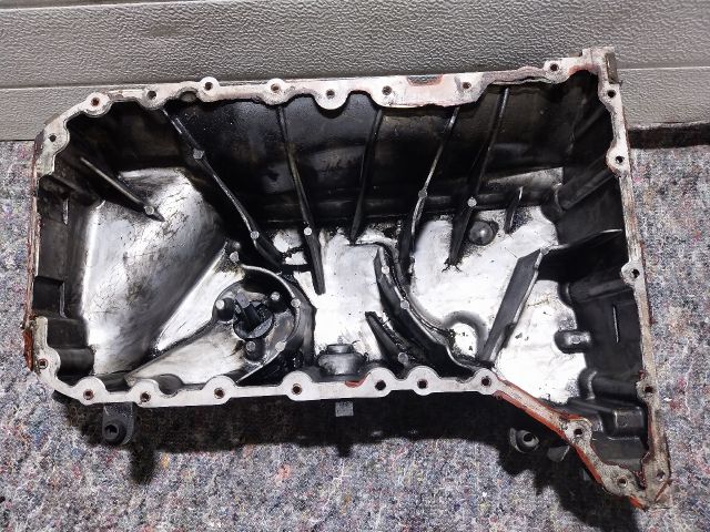 bontott VW TRANSPORTER Olajteknő