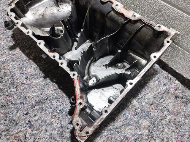 bontott VW TRANSPORTER Olajteknő