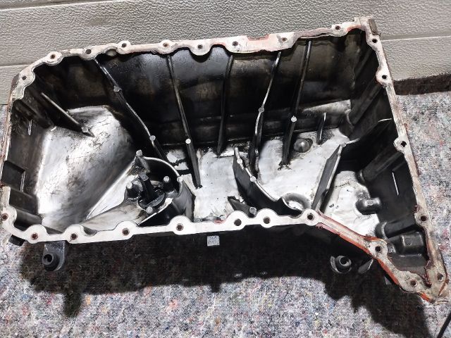 bontott VW TRANSPORTER Olajteknő