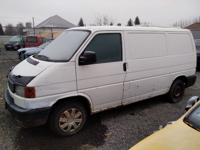 bontott VW TRANSPORTER Motor (Fűzött blokk hengerfejjel)