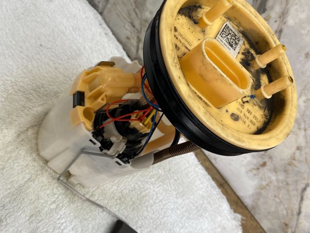 bontott VW TRANSPORTER Üzemanyag Szivattyú