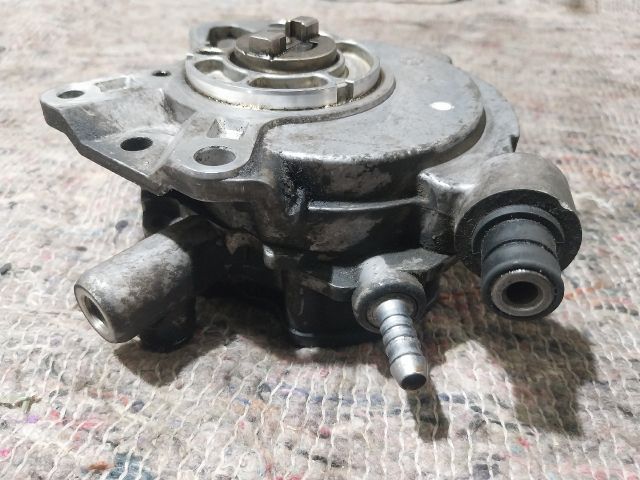 bontott VW TRANSPORTER Vákumpumpa