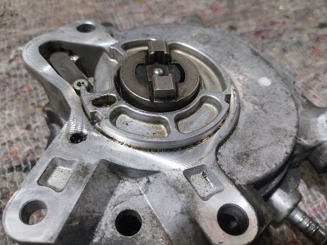 bontott VW TRANSPORTER Vákumpumpa