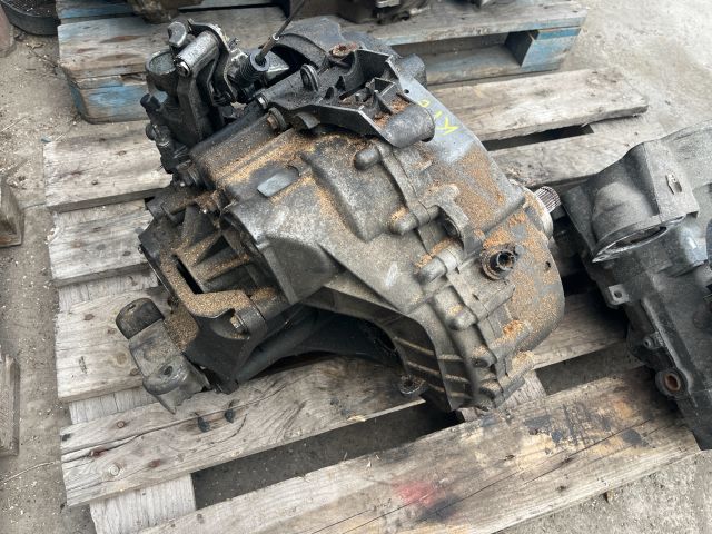 bontott VW TRANSPORTER Váltó (Mechanikus)