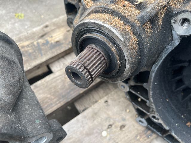 bontott VW TRANSPORTER Váltó (Mechanikus)