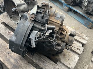 bontott VW TRANSPORTER Váltó (Mechanikus)