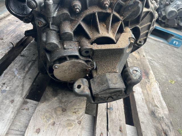 bontott VW TRANSPORTER Váltó (Mechanikus)