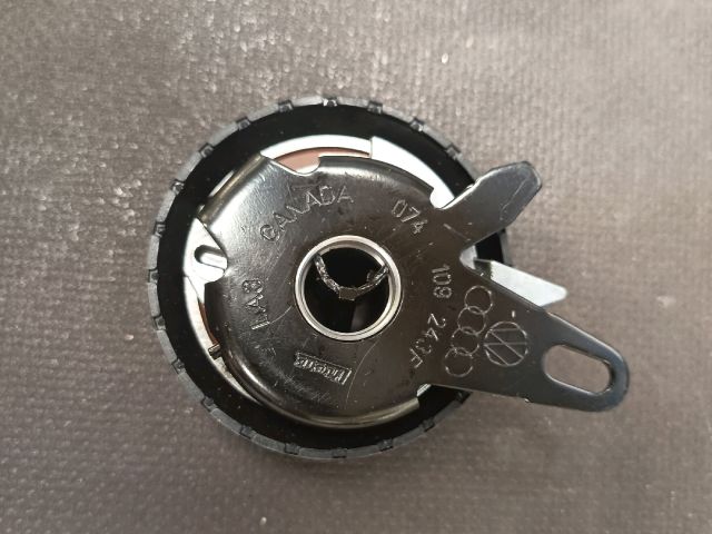 bontott VW TRANSPORTER Vezérlés Lánc / Szíj Feszítő Görgő