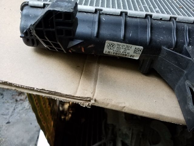 bontott VW TRANSPORTER Vízhűtő Radiátor (Klímás)