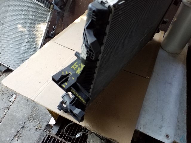 bontott VW TRANSPORTER Vízhűtő Radiátor (Klímás)