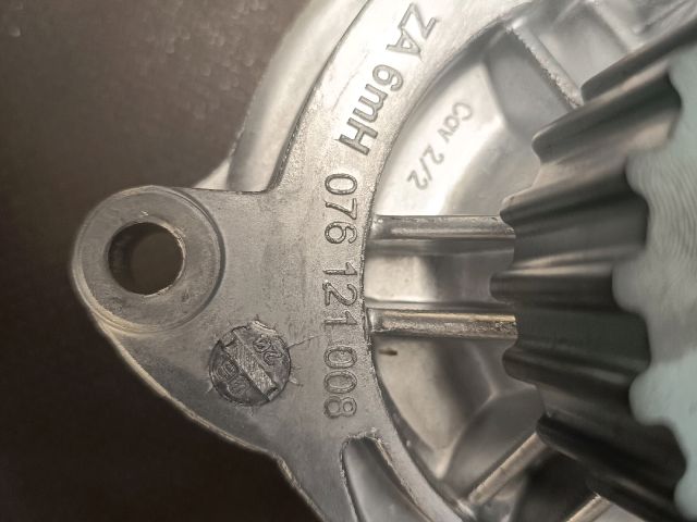 bontott VW TRANSPORTER Vízpumpa