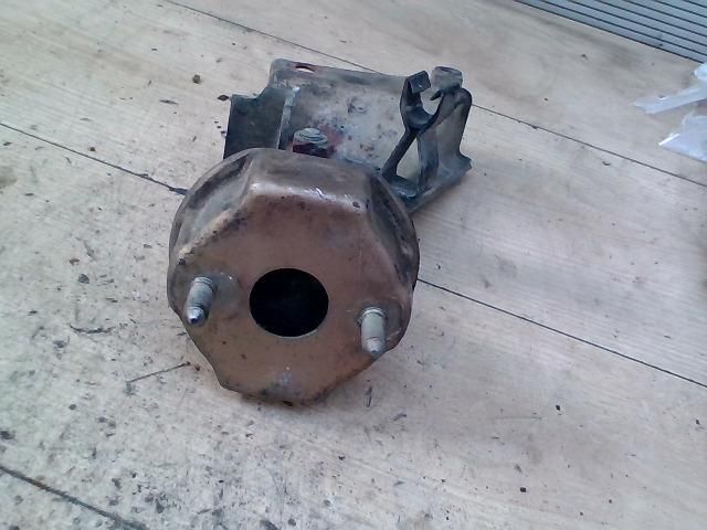 bontott VW TRANSPORTER Váltó Tartó Bak (Pozíciófüggetlen)