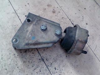 bontott VW TRANSPORTER Váltó Tartó Bak (Pozíciófüggetlen)