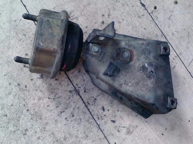 bontott VW TRANSPORTER Váltó Tartó Bak (Pozíciófüggetlen)