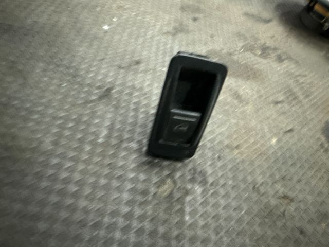 bontott VW TRANSPORTER Ablakemelő Kapcsoló (Pozíciófüggetlen)